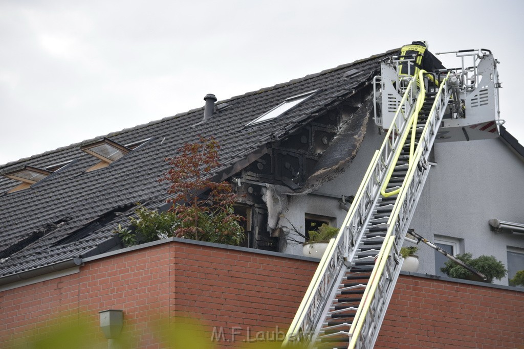 Feuer 2 Y Koeln Suerth Elisabeth Selbertstr P069.JPG - Miklos Laubert